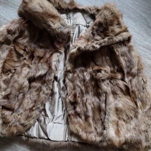 Fur Brown Vest - Picture 1 of 6